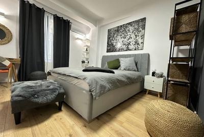 In the center, on a quiet pedestrian street, fully equipped, 2 amazing rooms - 8