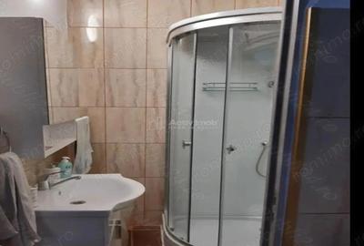 Garsonieră decomandată în Central - 2