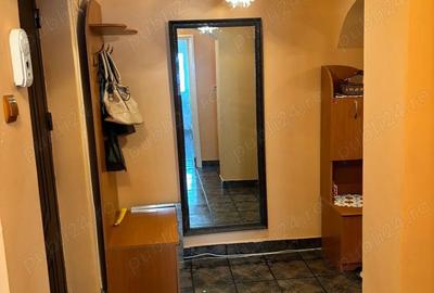 Apartament cu 3 camere decomandat în Ultracentral