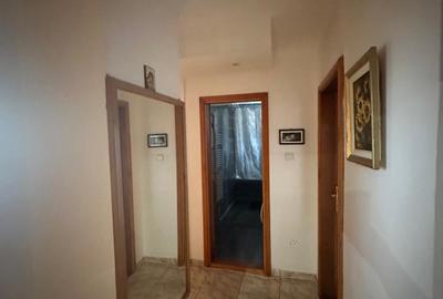 Vanzare apartament 3 camere zona Grivitei mobilat - 7