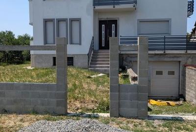 Casă cu 4 camere cu Teren 270 Mp în Livada - 2