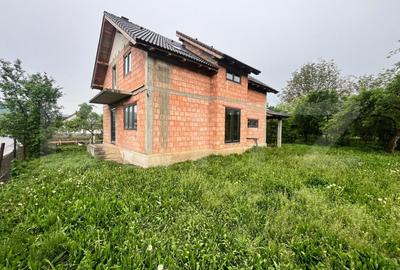 Casa spatioasa cu 4 camere, 150 mp, 10 ari teren, zona Arcalia - 2