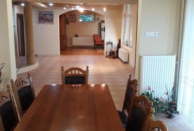 Casă cu 3 camere cu Teren 1200 Mp în Central - 8