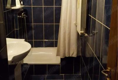 Apartament cu 2 camere nedecomandat în Km 4 - 2