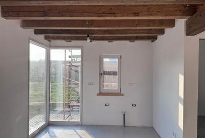 Casă cu 4 camere cu Canalizare în Central - 13