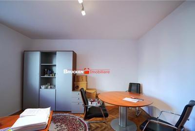 Spațiu comercial, de 35 mp, în Central - 4