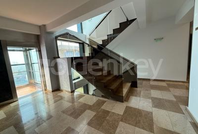 Apartament spatios cu vedere catre mare - 11