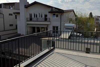 Casă cu 5 camere cu Canalizare în Domenii - 18