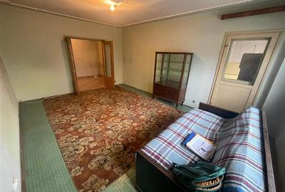 Apartament cu 4 camere decomandat în 13 Septembrie - 2