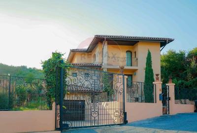 Casa / Vila cu 5 camere de vanzare in zona Dealuri Oradea - 2