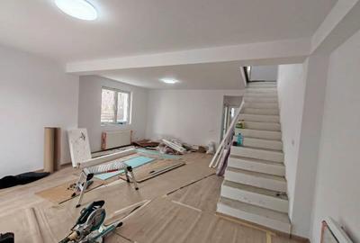 Casă individuală cu 4 camere cu Teren 245 Mp în Prelungirea Ghencea - 2