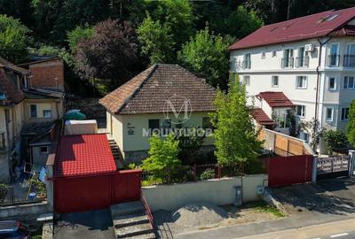 Casa cu curte generoasa la poalele muntilor, Centru Istoric/Brasov - 1