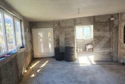 Casă cu 5 camere cu Teren 1000 Mp în Central - 2