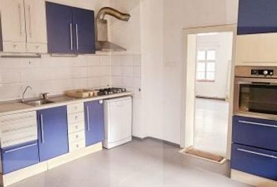 Casă cu 3 camere cu Teren 396 Mp în Central - 2