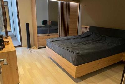 Apartament cu 4 camere decomandat, mobilat în Tractorul - 1