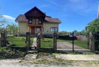 Casă cu Teren 9000 Mp în Bumbești-Pițic - 1