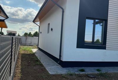 Casă cu 4 camere cu Teren 440 Mp în Frumușani - 14