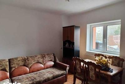 Casă cu 3 camere cu Teren 100 Mp în Central - 2