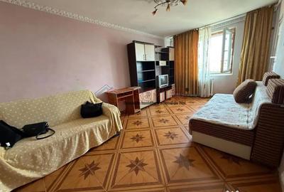 Apartament cu 3 camere decomandat în Apărătorii Patriei - 4