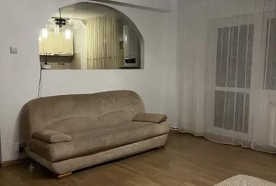 Apartament cu 4 camere semidecomandat, mobilat în Păcii - 1