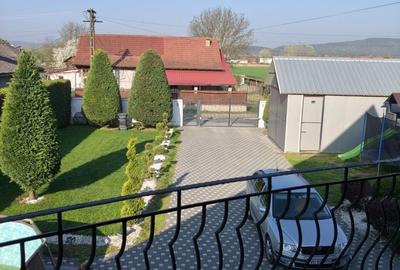 Casă cu 4 camere în Central - 1