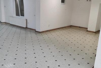 Spațiu comercial, de 96 mp, în Central - 2