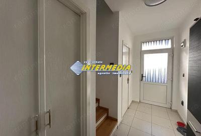 Casă cu 4 camere în Cetate