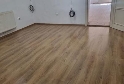 Spațiu comercial, în Central - 1