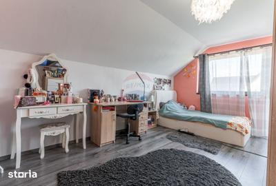 Casă cu 5 camere cu Teren 530 Mp în Holboca - 1
