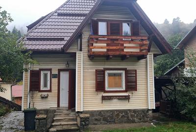 APARTAMENT IN CASA - 3 CAMERE - PREDEAL - 2
