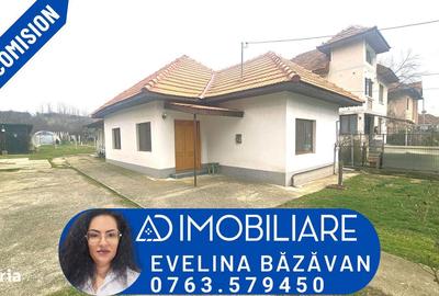 Casă cu 4 camere cu Teren 1774 Mp în Central