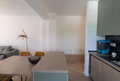 Apartament cu 4 camere semidecomandat în Central - 20