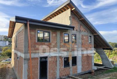 Casă cu 5 camere cu Canalizare în Hlincea - 13