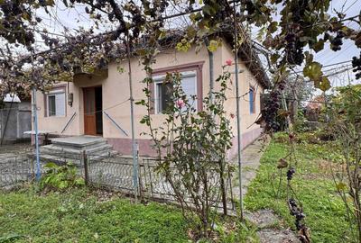 Casă cu 4 camere în Central - 2