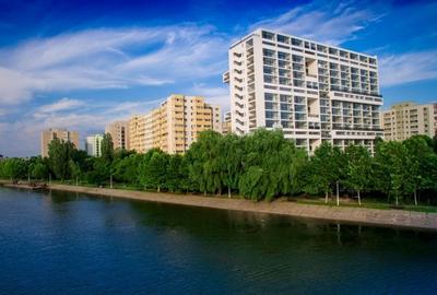 Apartament cu 3 camere decomandat în Doamna Ghica