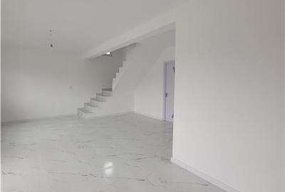 Casă individuală cu 5 camere cu Canalizare în Lumina - 26