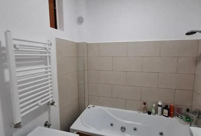 Casă cu 6 camere cu Canalizare în Mehala - 1