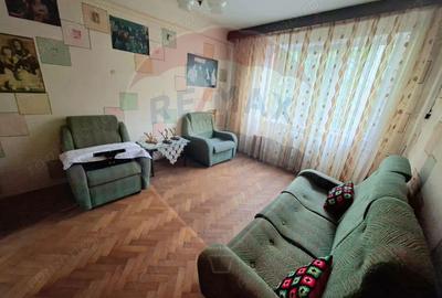 Apartament 3 camere decomandatAleea Parcului colt cu Razboieni etaj 1 - 2