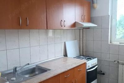 Garsonieră decomandată, mobilată în Titan - 5