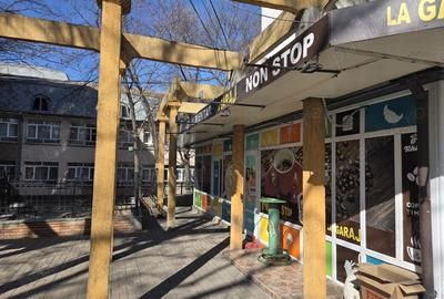 Spațiu comercial, de 40 mp, în Central - 4