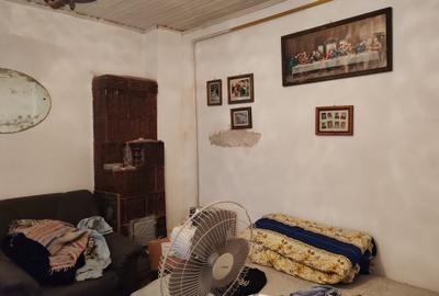 Chiajna casa veche cu teren stradal in centru - 2
