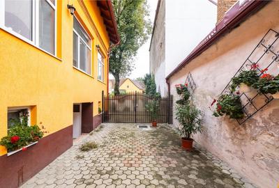 Spațiu comercial, de 195 mp, în Central - 17