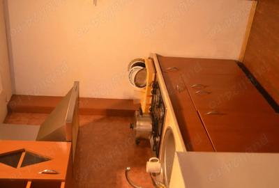 Garsonieră semidecomandată în Central - 9