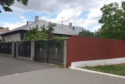 Casă individuală cu 3 camere cu Teren 1329 Mp în Jurilovca - 1