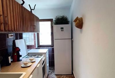 Apartament cu 3 camere semidecomandat în Central - 3
