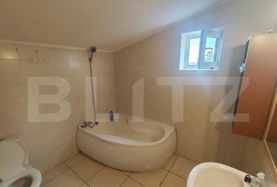 Casa de vanzare, cu 4 camere, 147 mp, zona Pacurari - 2