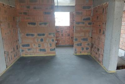 Casă individuală cu 4 camere cu Canalizare în Central - 8