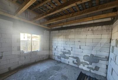 Casă cu 3 camere în Șimnicu de Jos - 1