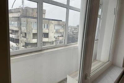 Apartament cu 2 camere decomandat în Calea București