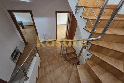 Casă cu 6 camere cu Teren 400 Mp în Central